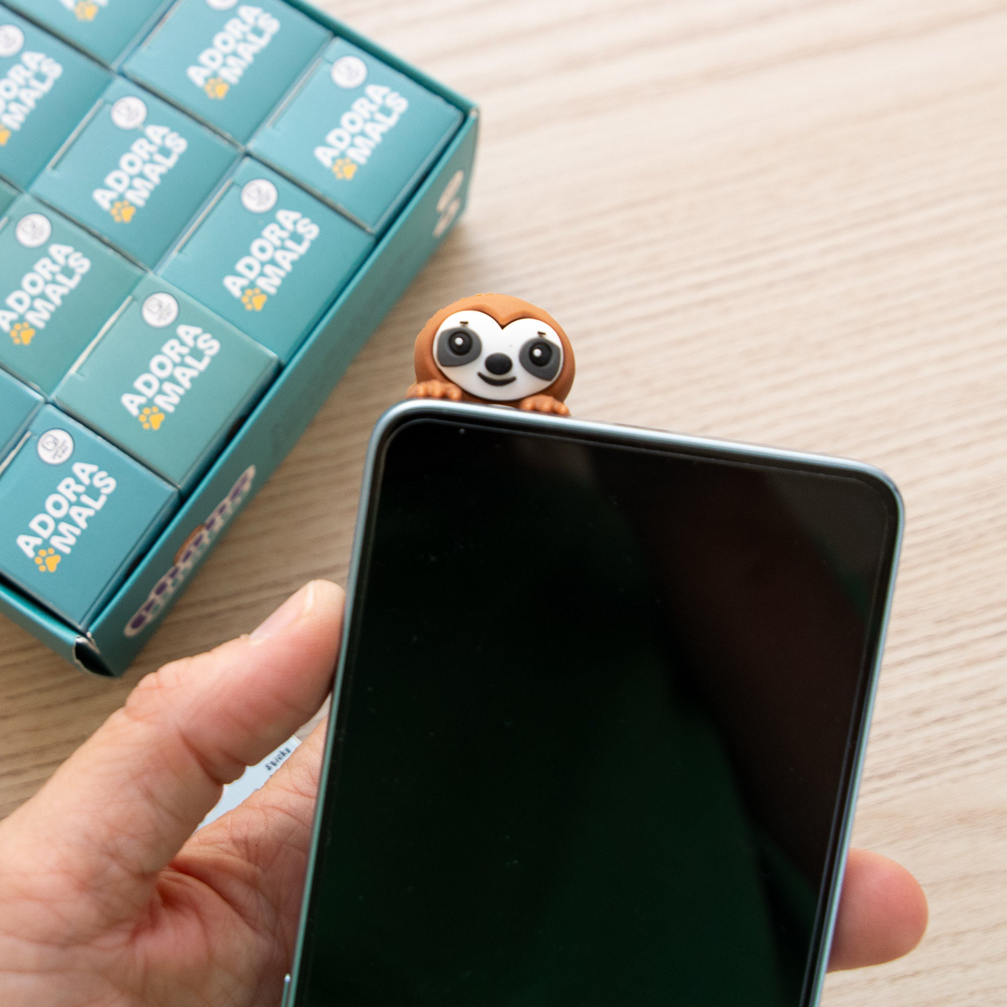 Ciondolo adesivo per cellulare “Bradipo Kawaii”