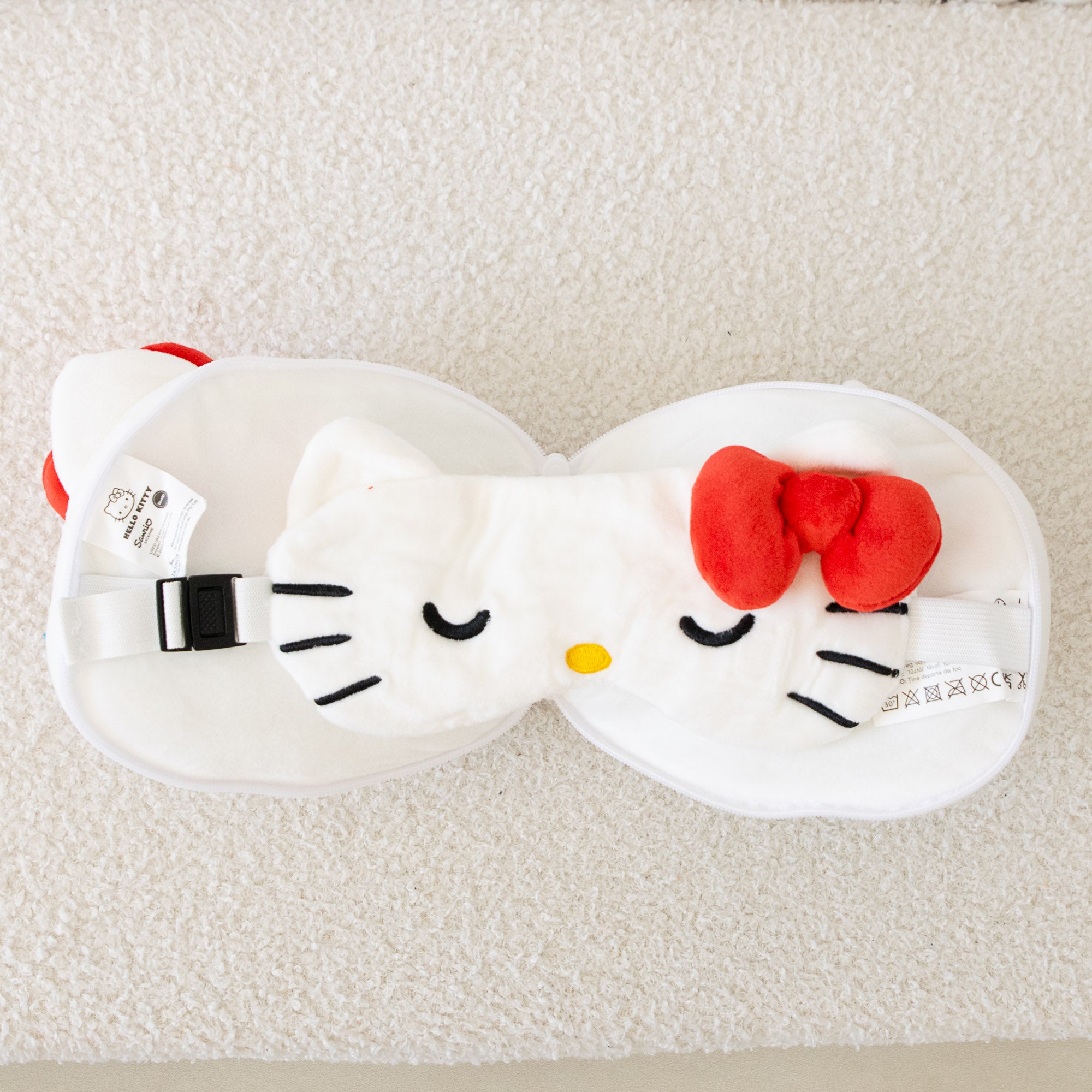 2-in-1 Reisekissen mit Maske – Ramen
