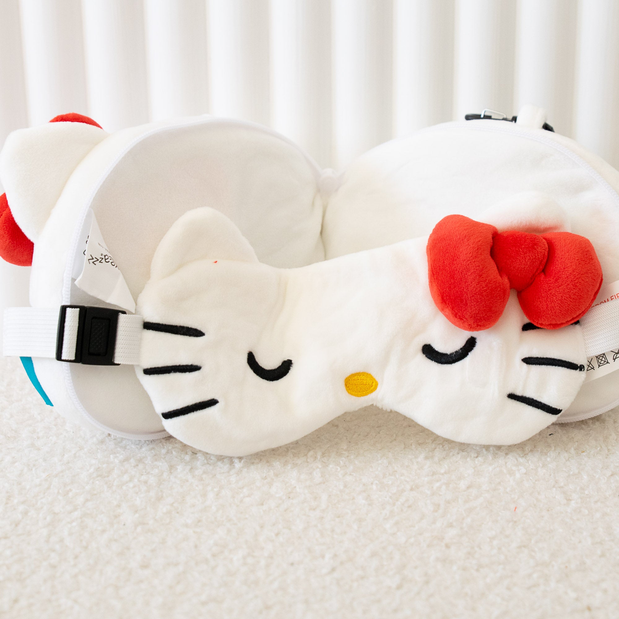 2-in-1 Reisekissen mit Maske – Ramen