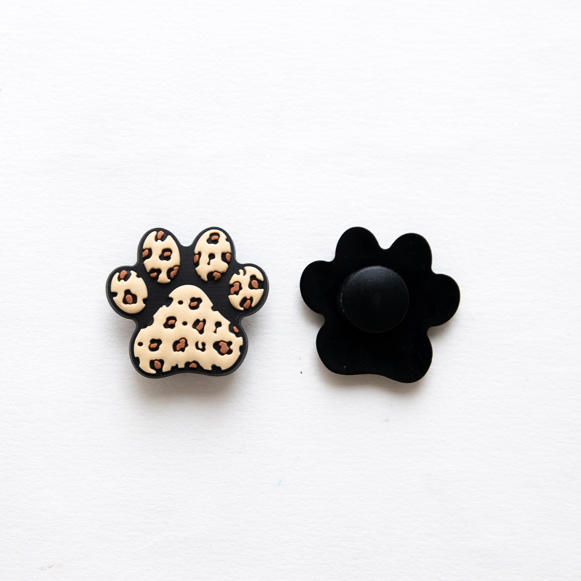Accessoires pour Crocs Patte de Chat Léopard
