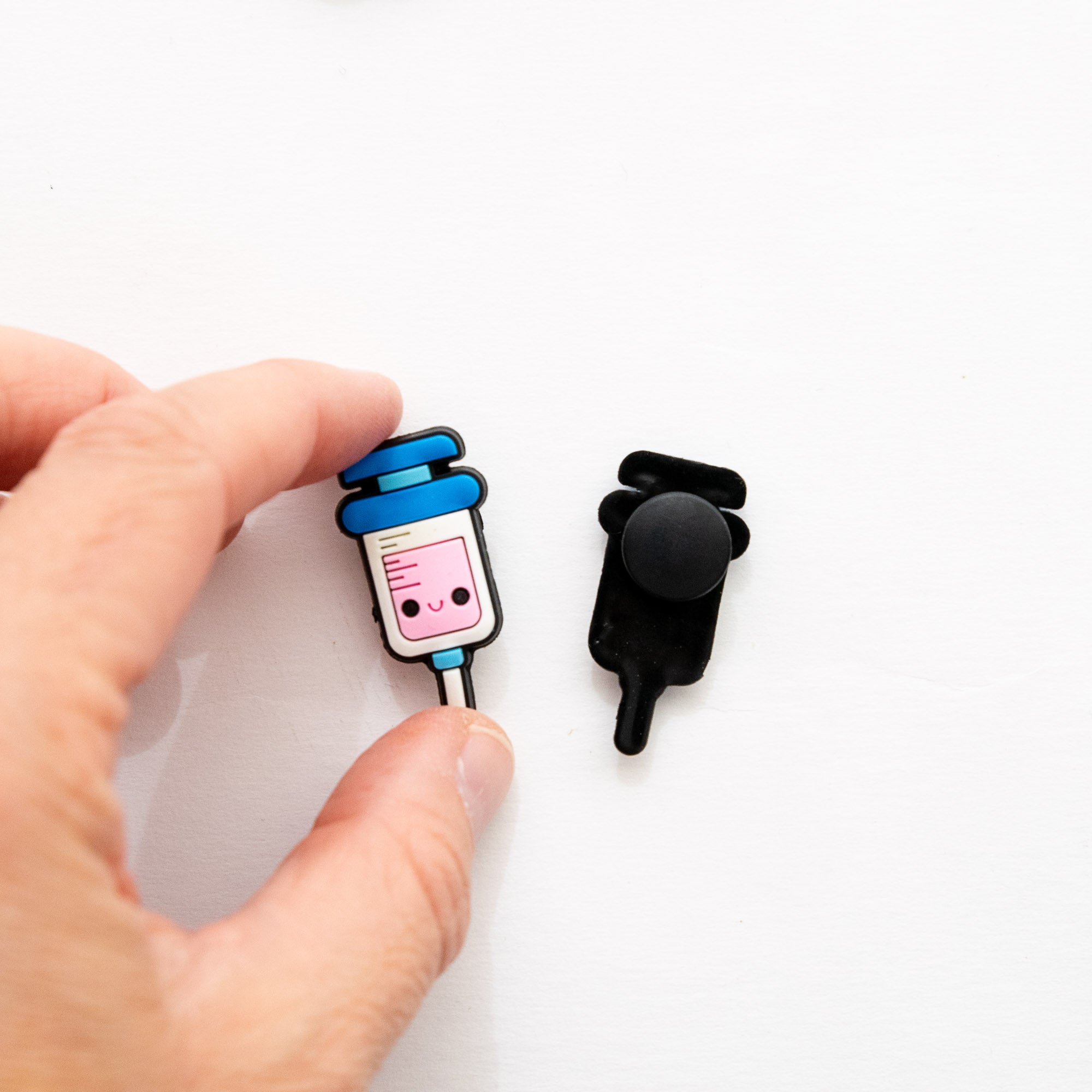 Accessoires pour Crocs Piqûre