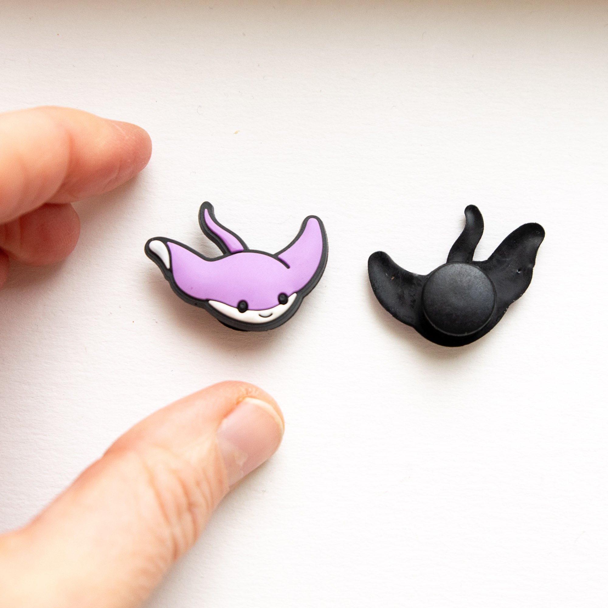 Accessoires pour Crocs Raie Manta Violette