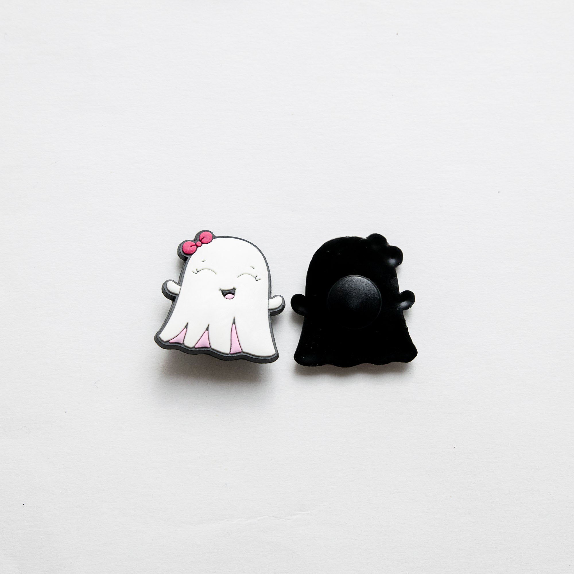 Accessoires pour Crocs Fantome & Noeud Rose