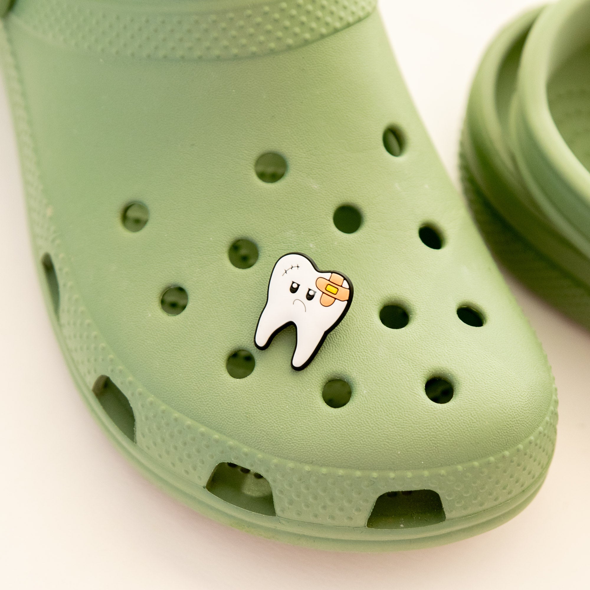 Accessoires pour Crocs Dent & Pansement