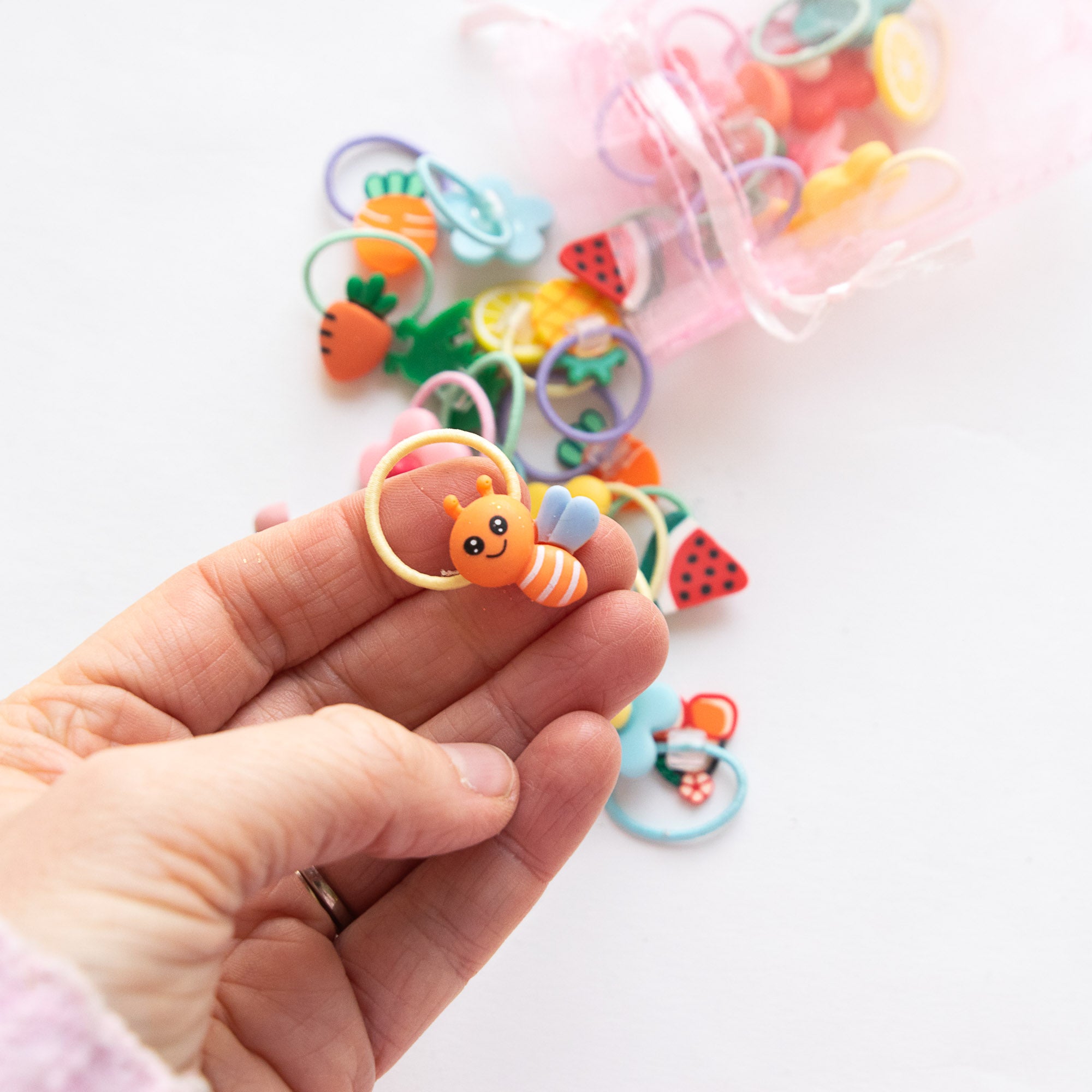 Haarspangen mit Schmetterlings-, Schleifen- und Fruchtmotiven, 10 Stück