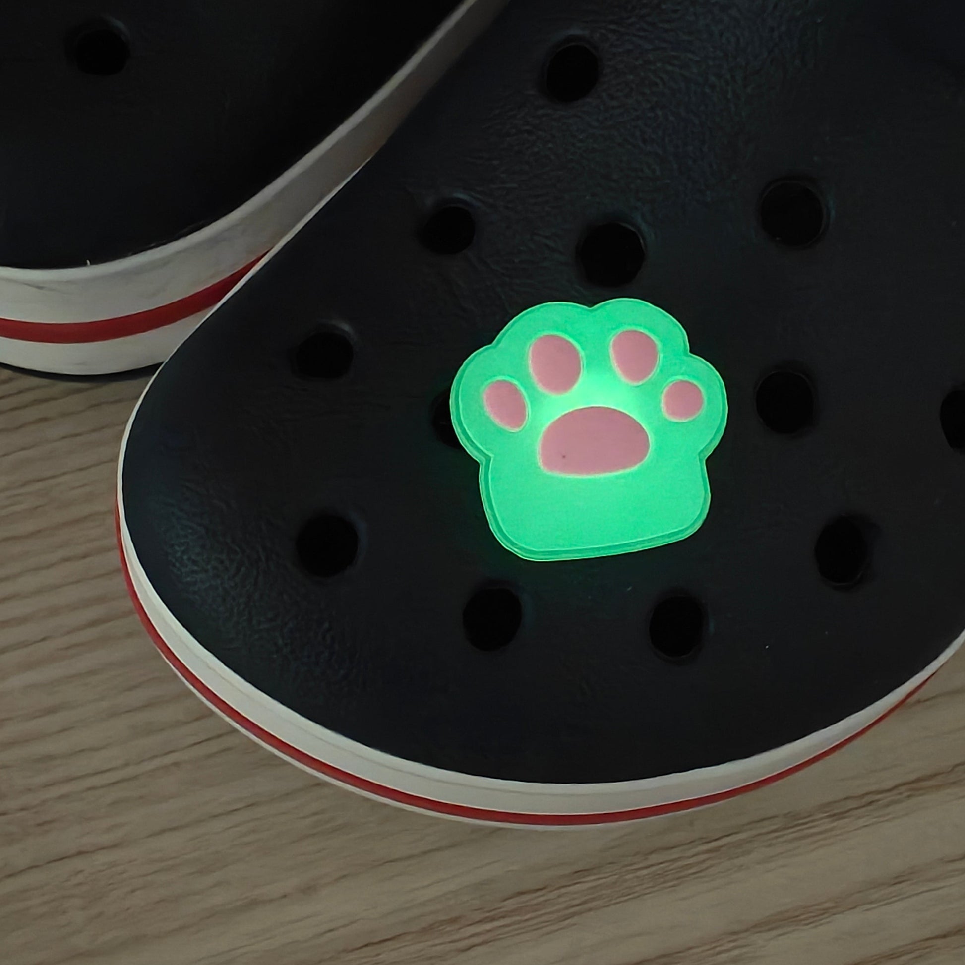 Charm pour Crocs Patte de chat Phosphorescent