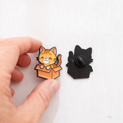 Pin's Chat Tigré & Carton