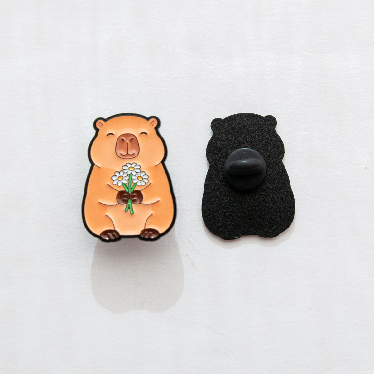 Pin's Capybara & Bouquet de Fleurs