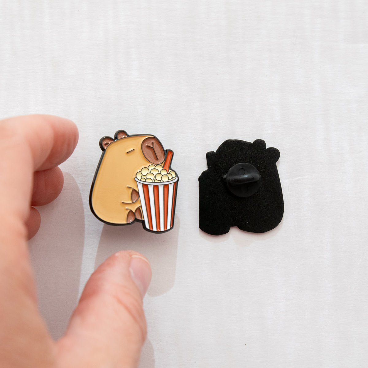 Pin's Capybara & Pop Corn