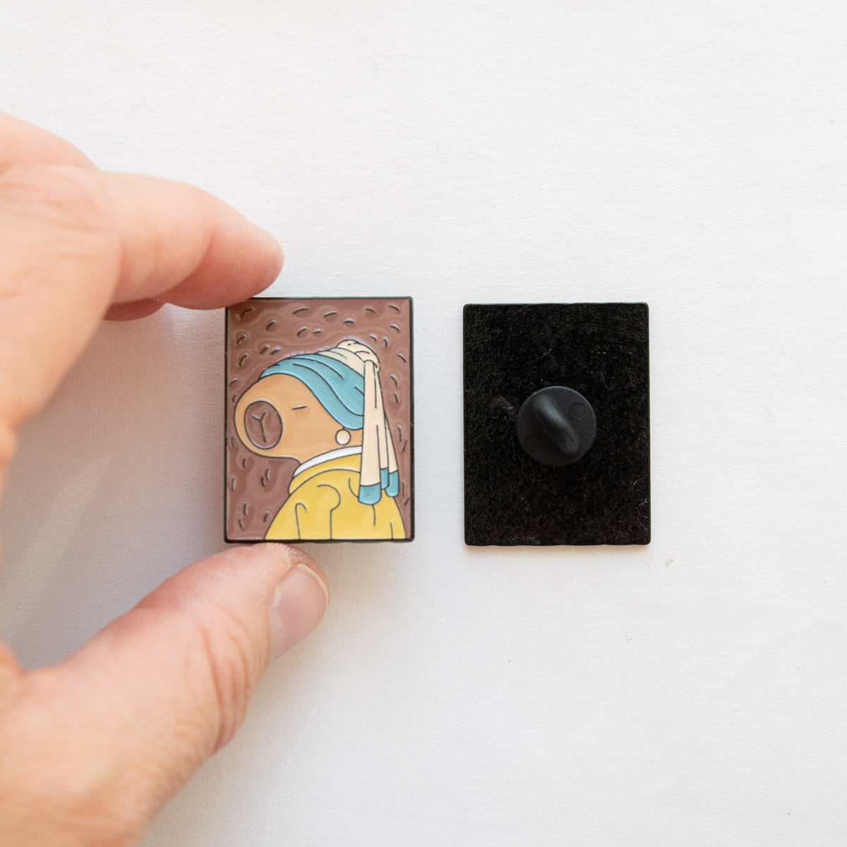 Pin's Capybara & Oeuvre d'Art