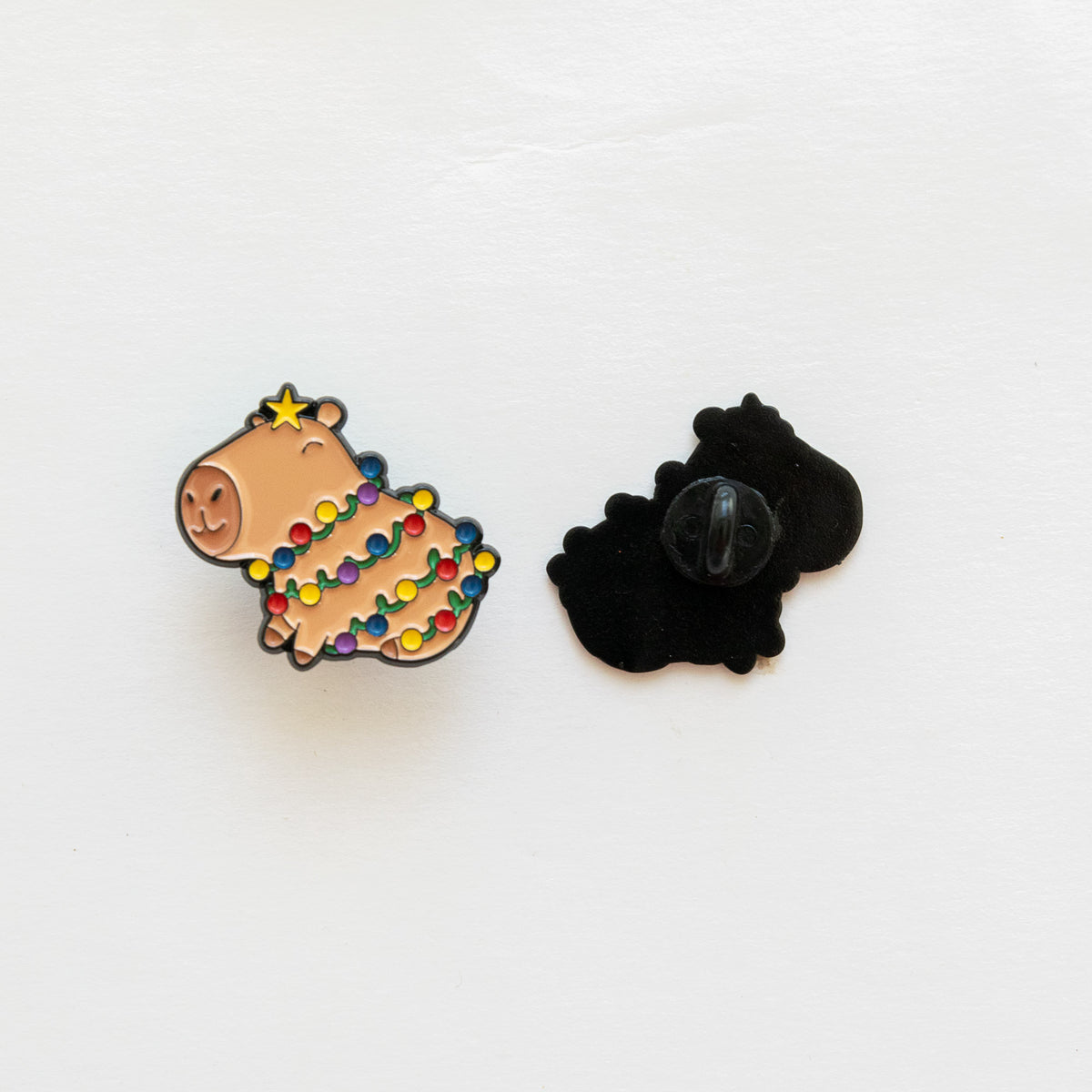 Pin's Capybara & Guirlande de Noël