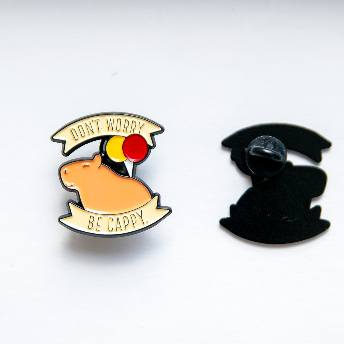 Pin's Capybara "Don't worry, Be Cappy"