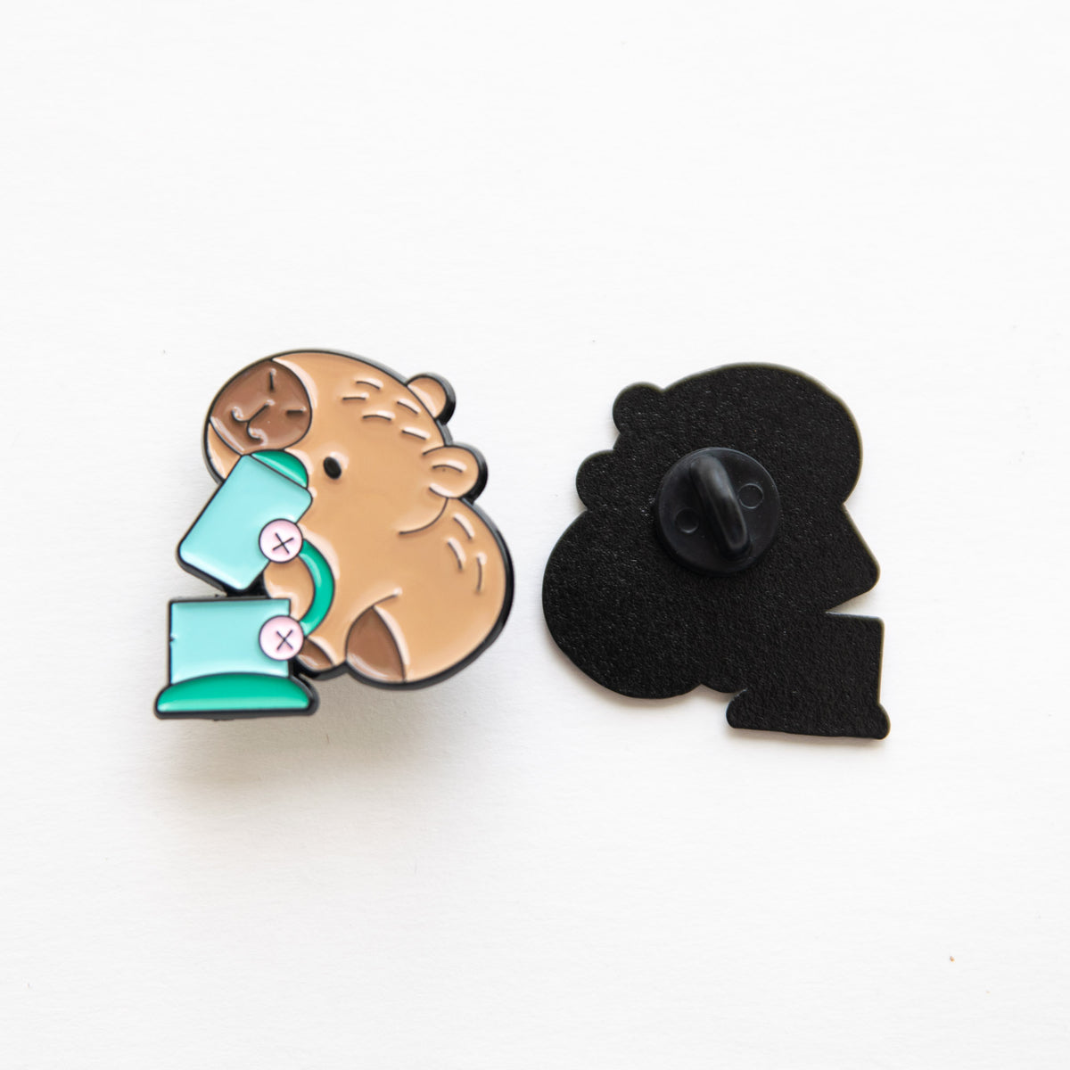 Pin's Capybara & Microscope