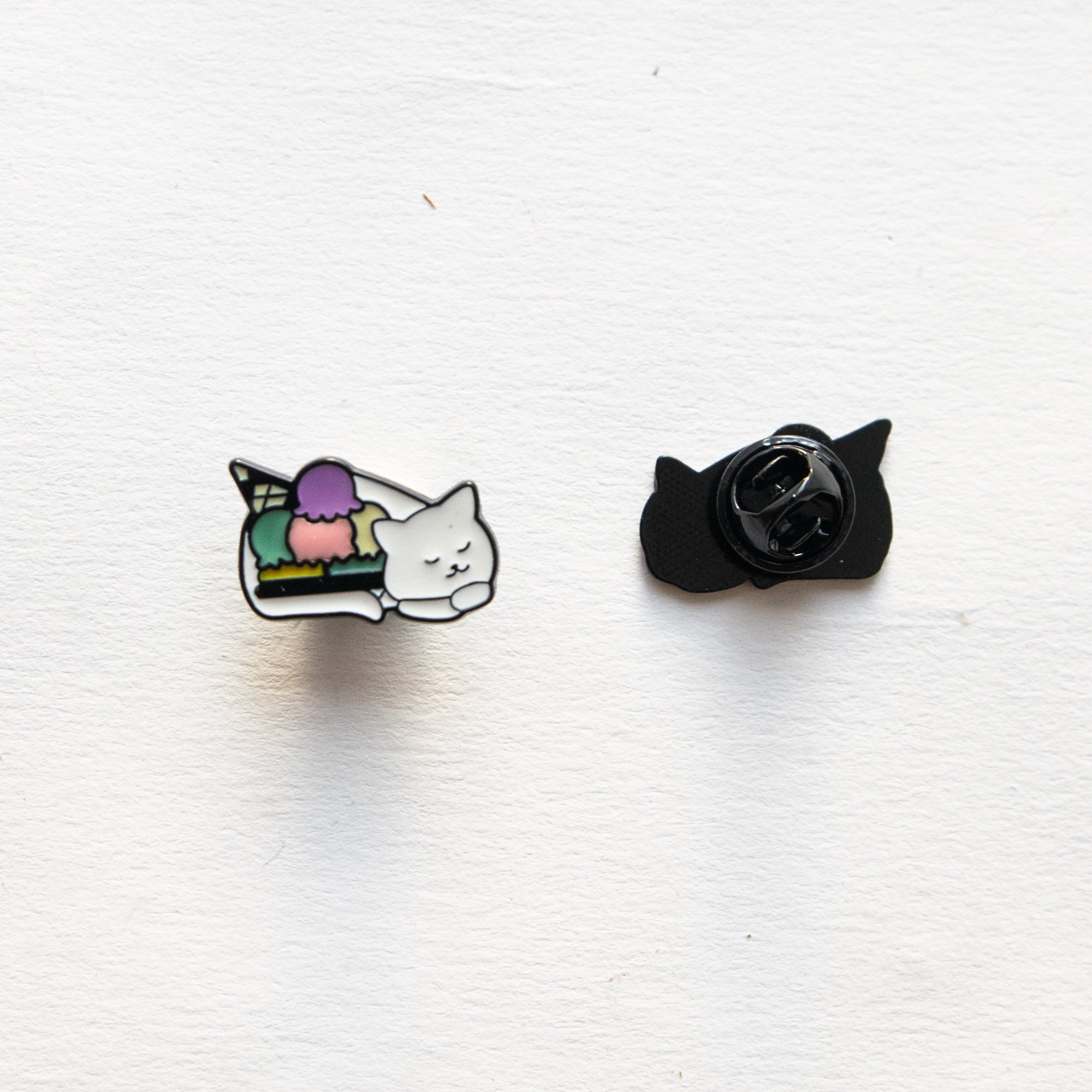 Pin's Chat & Glace