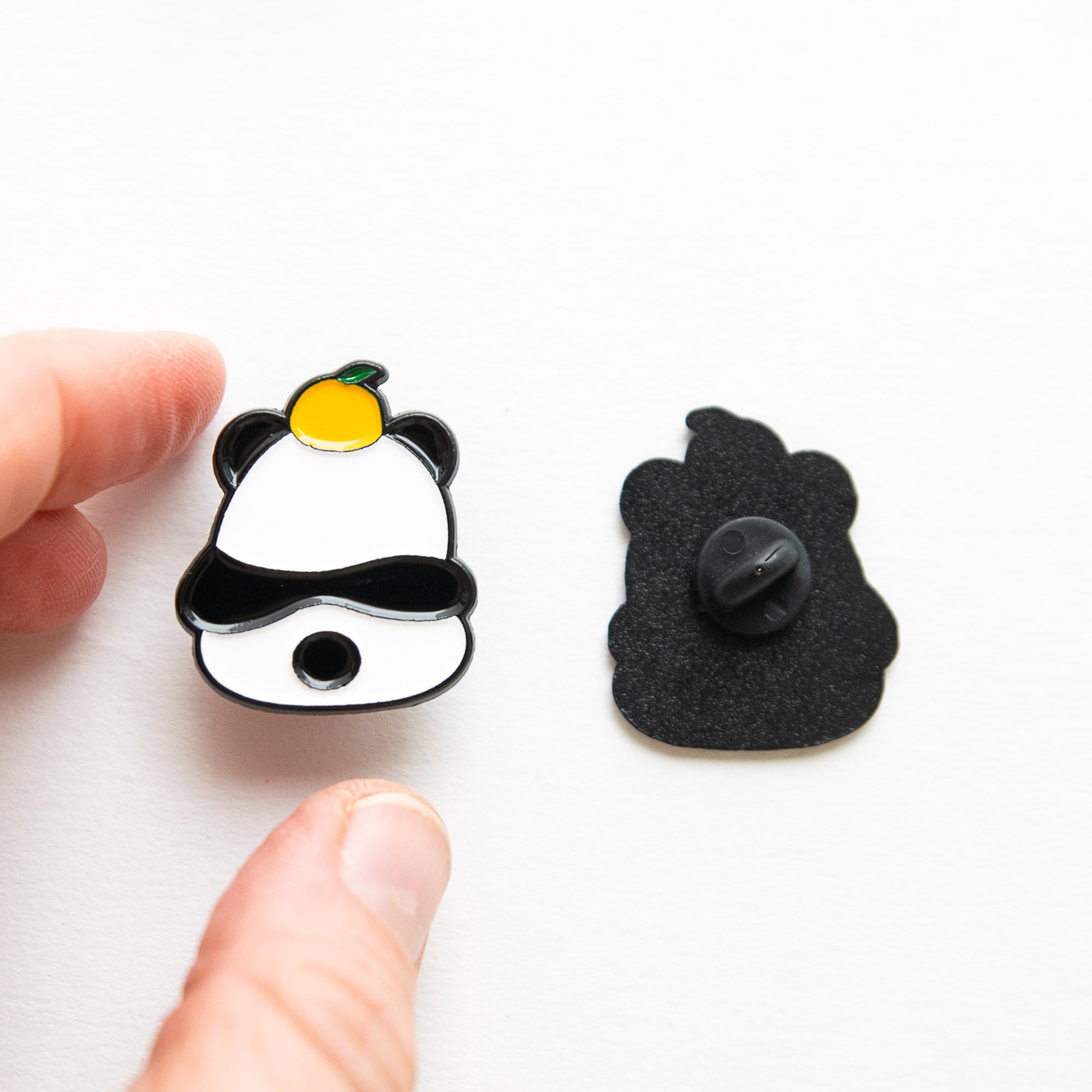 Pin's Panda & Orange