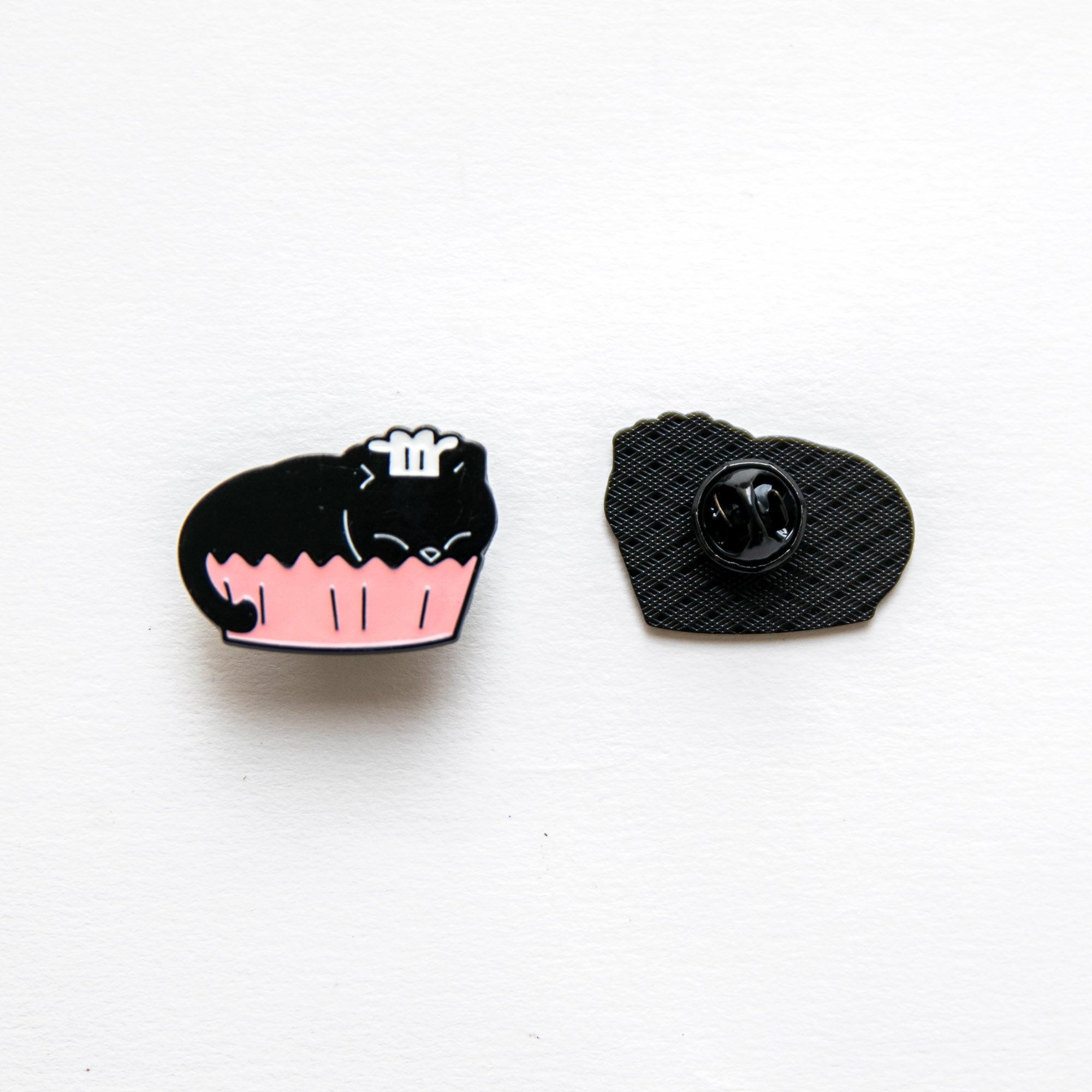 Pin's Chat Cupcake