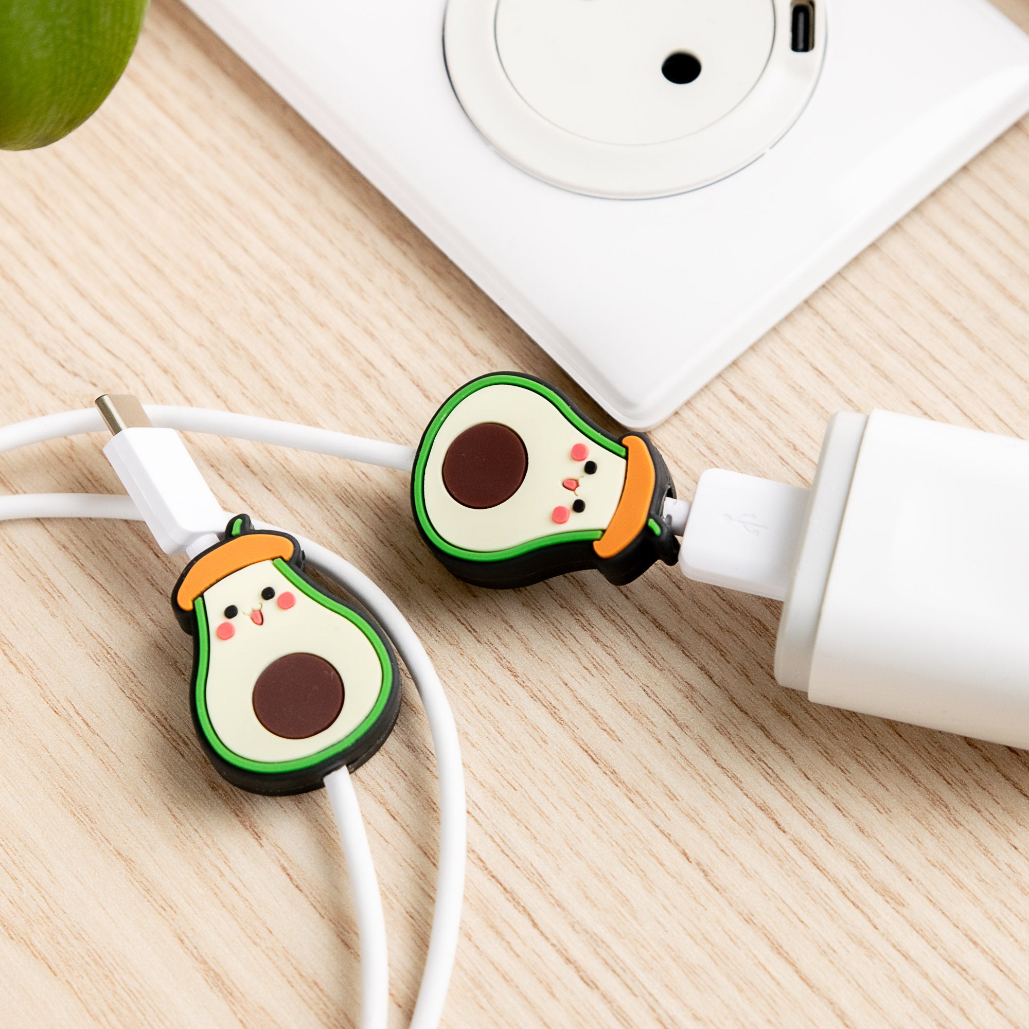 Protège-câble Kawaii USB Avocat & Chapeau
