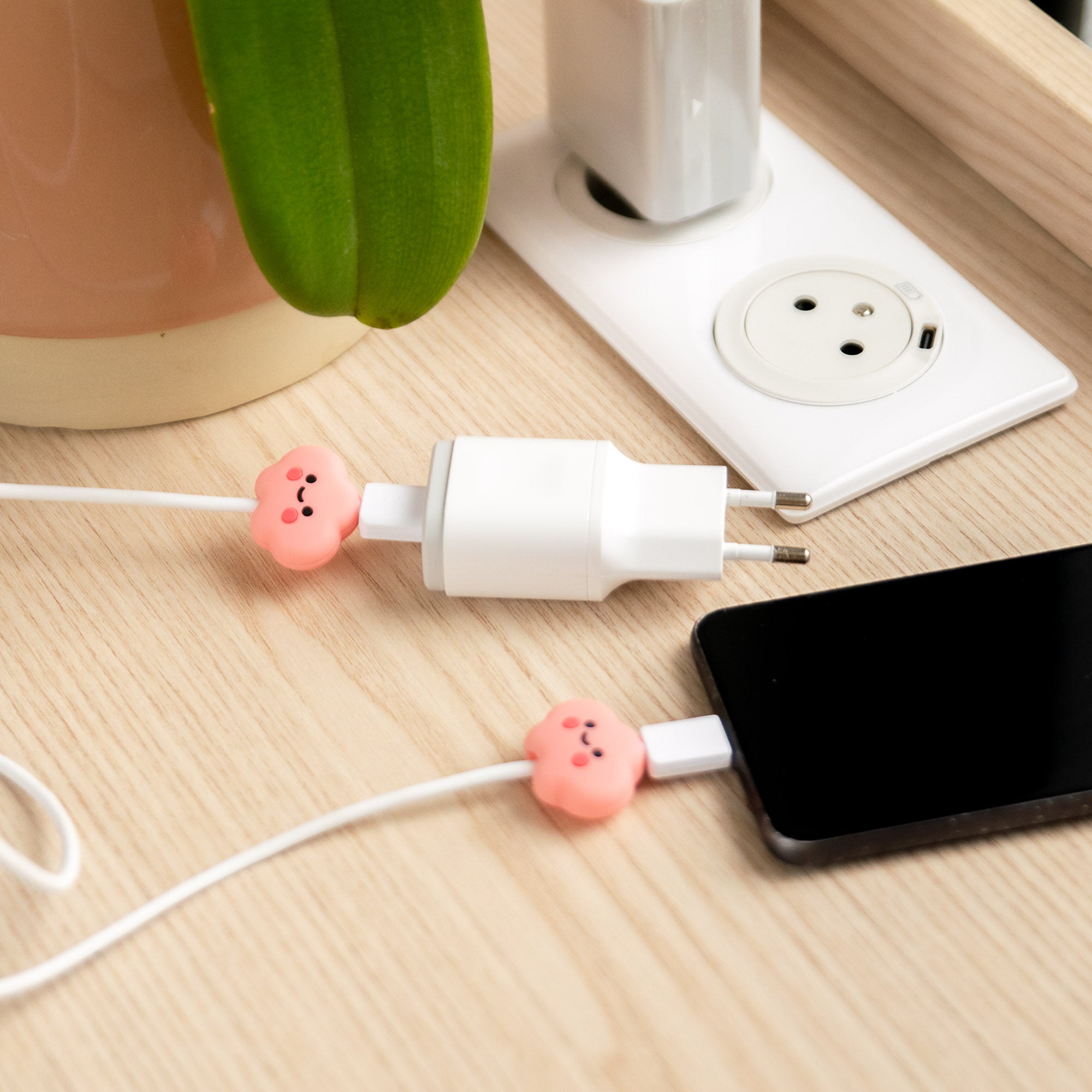 Protège-câble Kawaii USB Nuage Rose