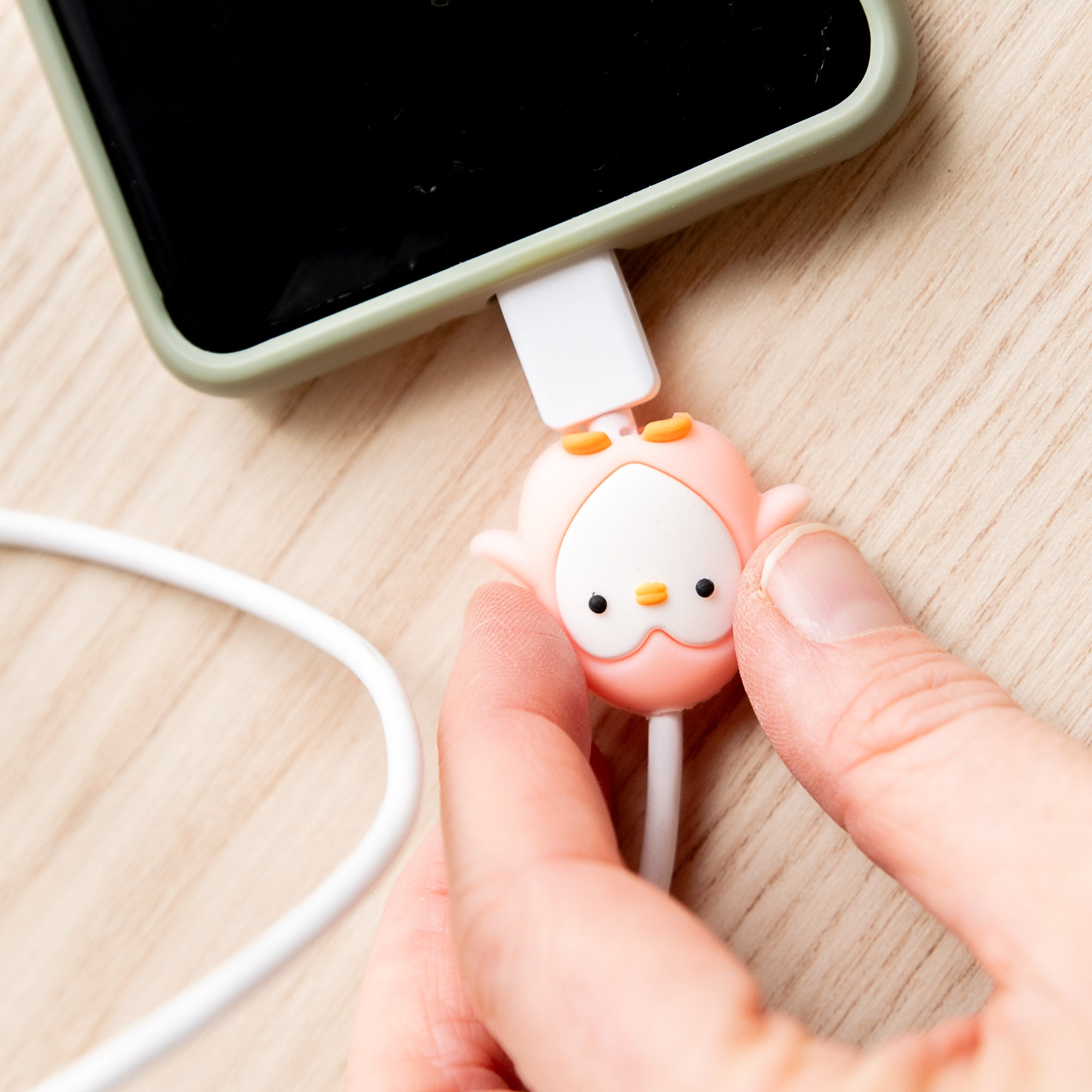 Kawaii Pinguin USB-Kabelschutz