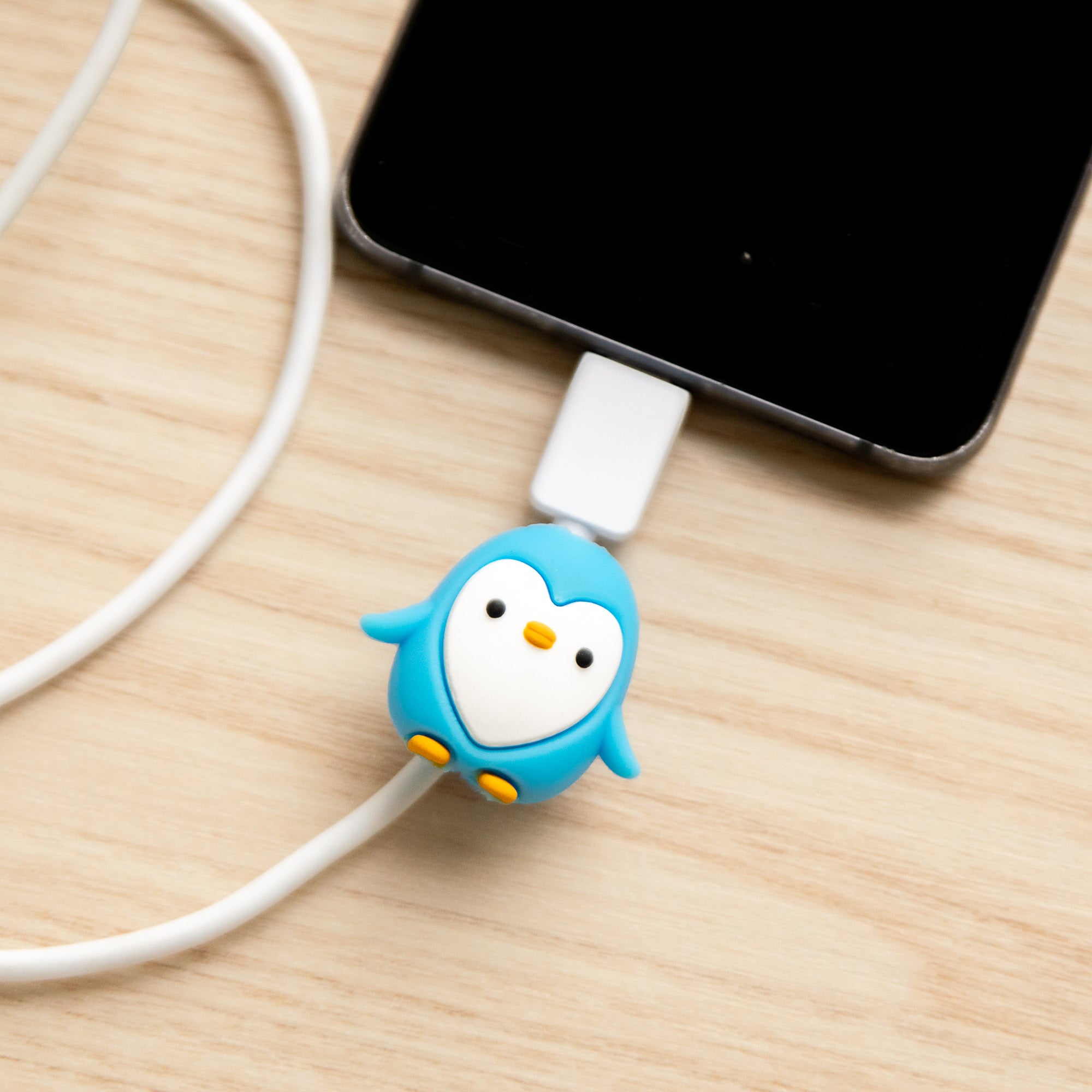 Kawaii Pinguin USB-Kabelschutz
