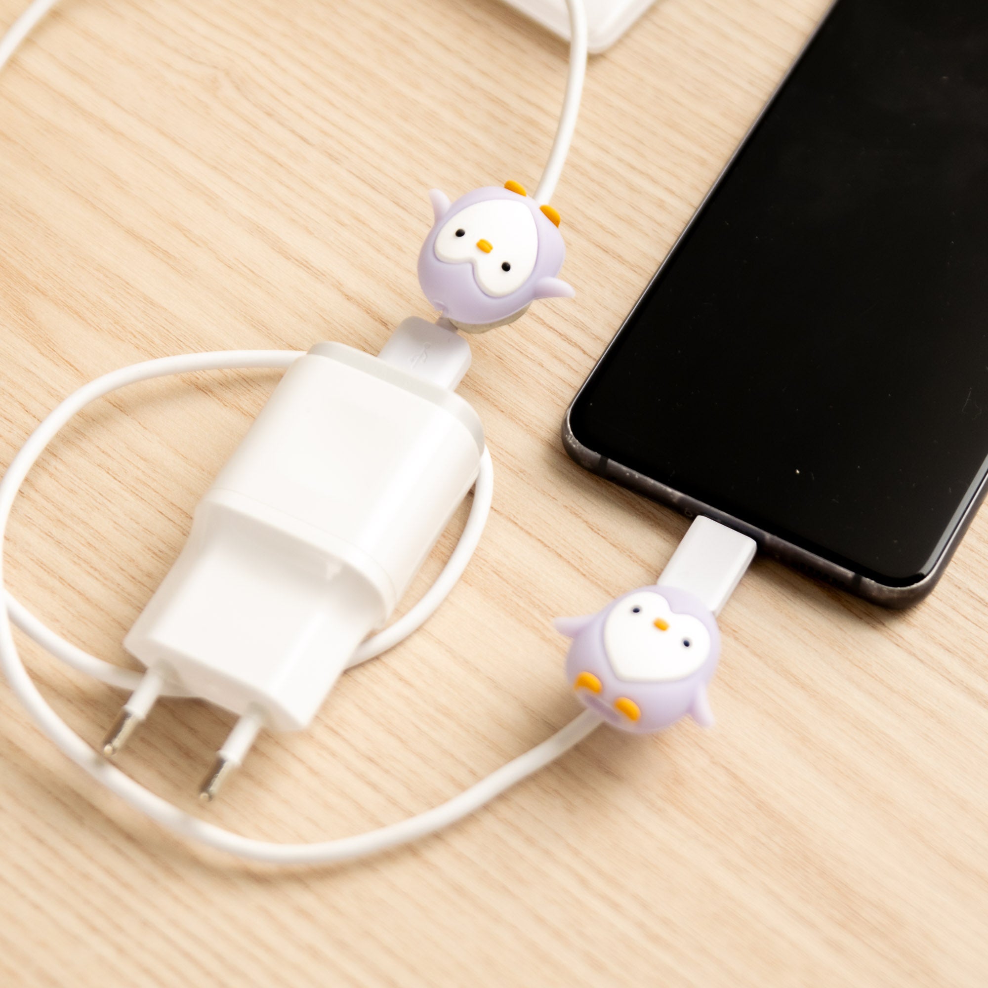 Kawaii Pinguin USB-Kabelschutz