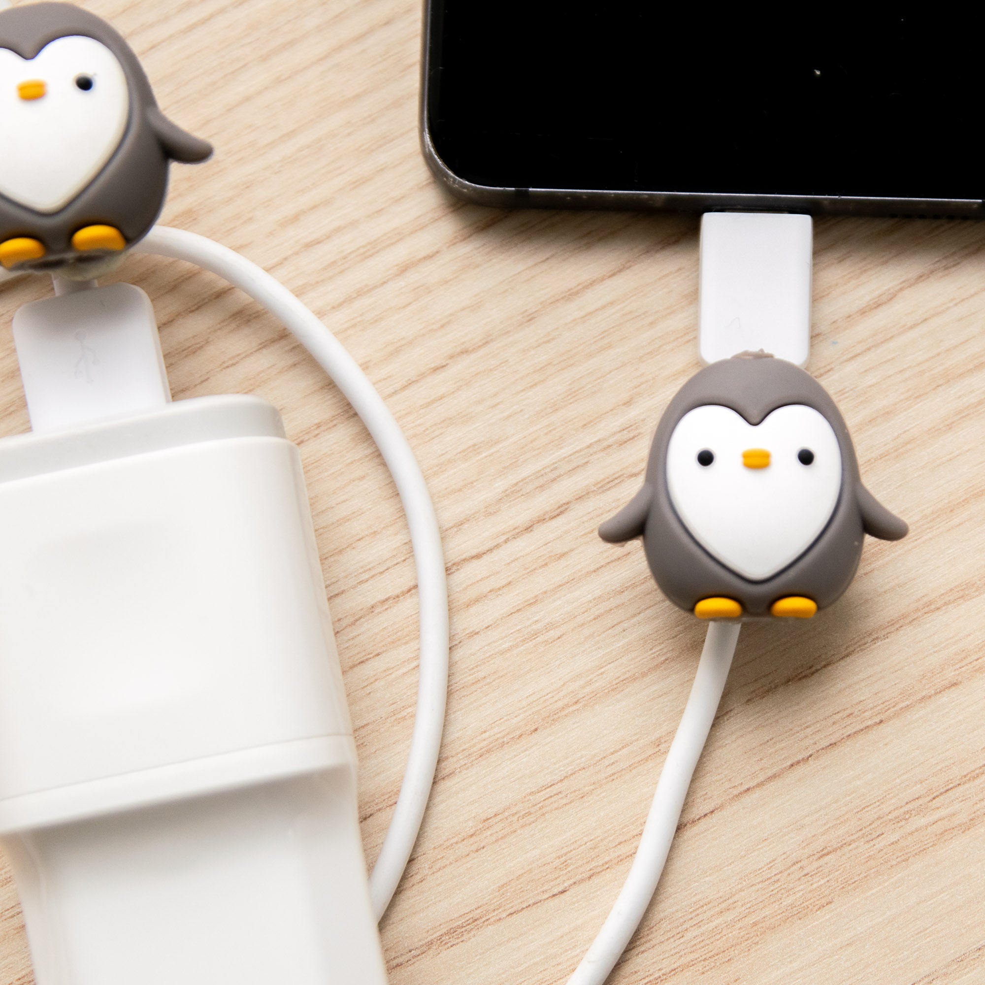 Kawaii Pinguin USB-Kabelschutz