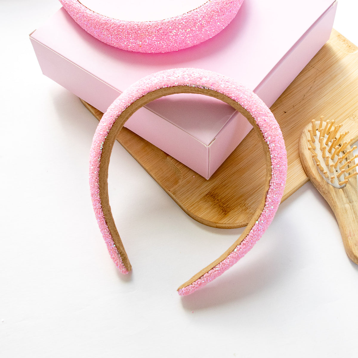 Pinkes glänzendes Stirnband