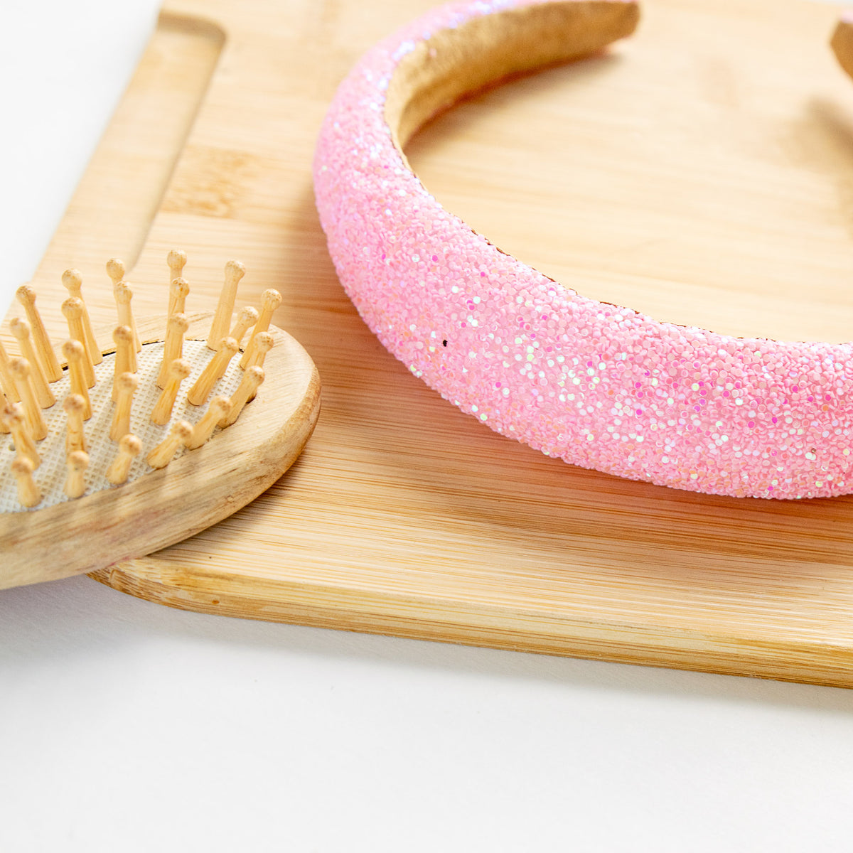 Pinkes glänzendes Stirnband