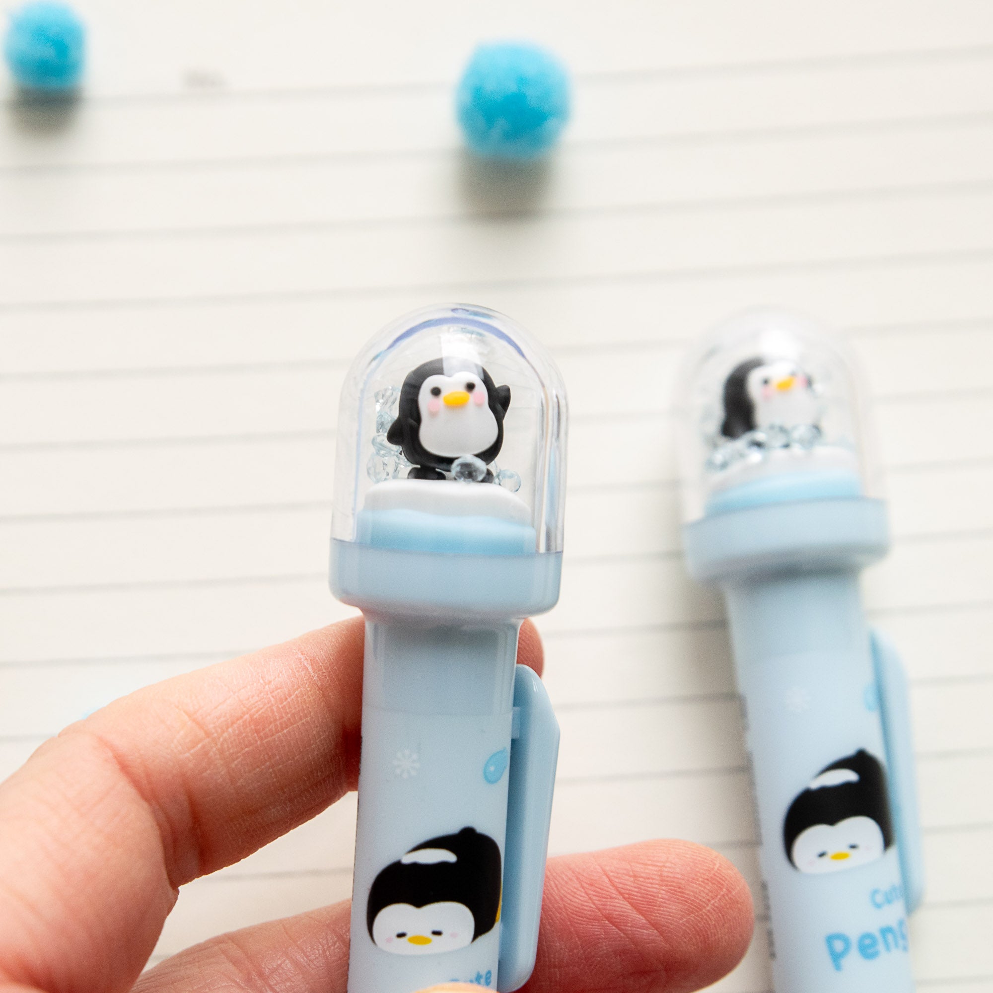 Kawaii Schneekugel-Stift – Einhorn