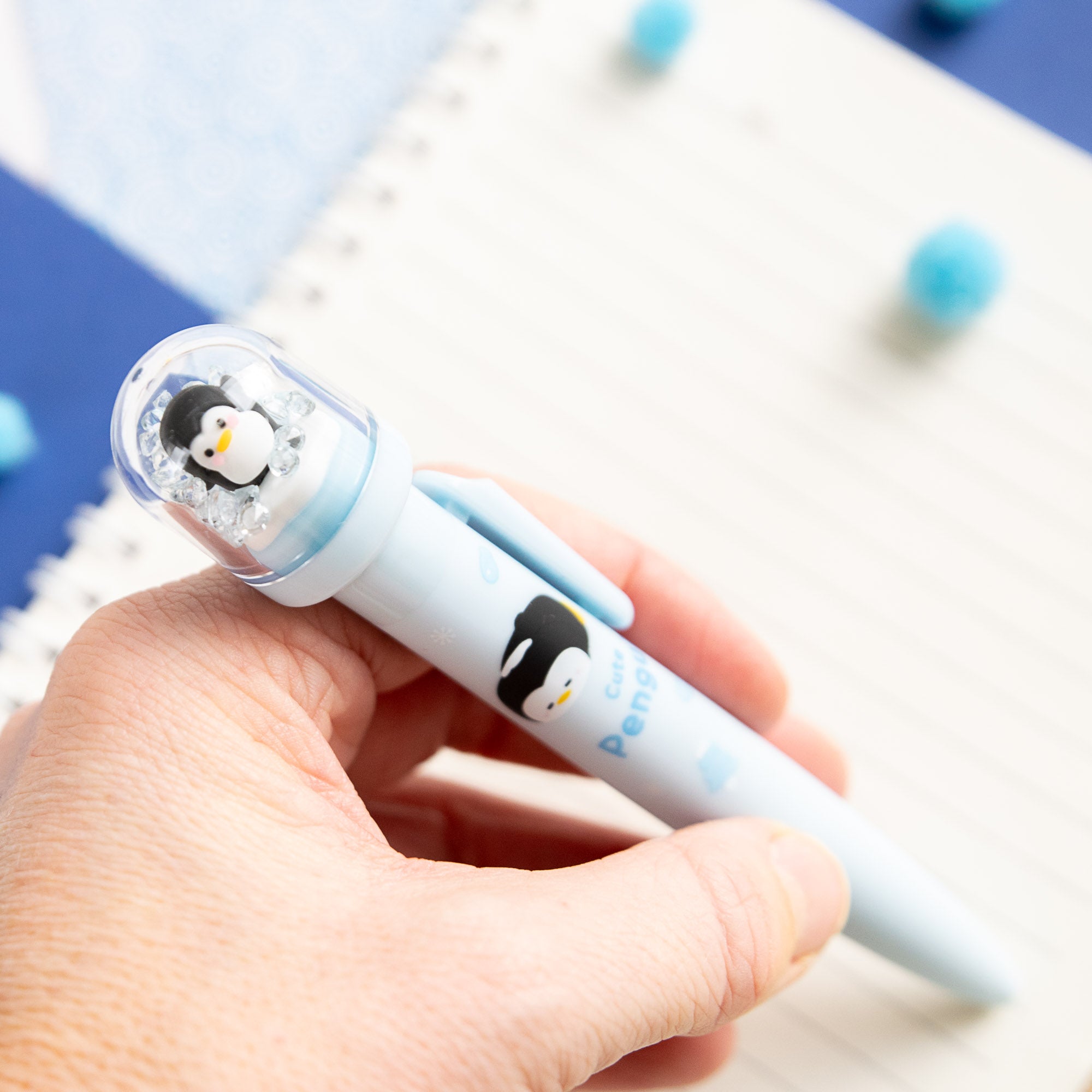 Kawaii Schneekugel-Stift – Einhorn