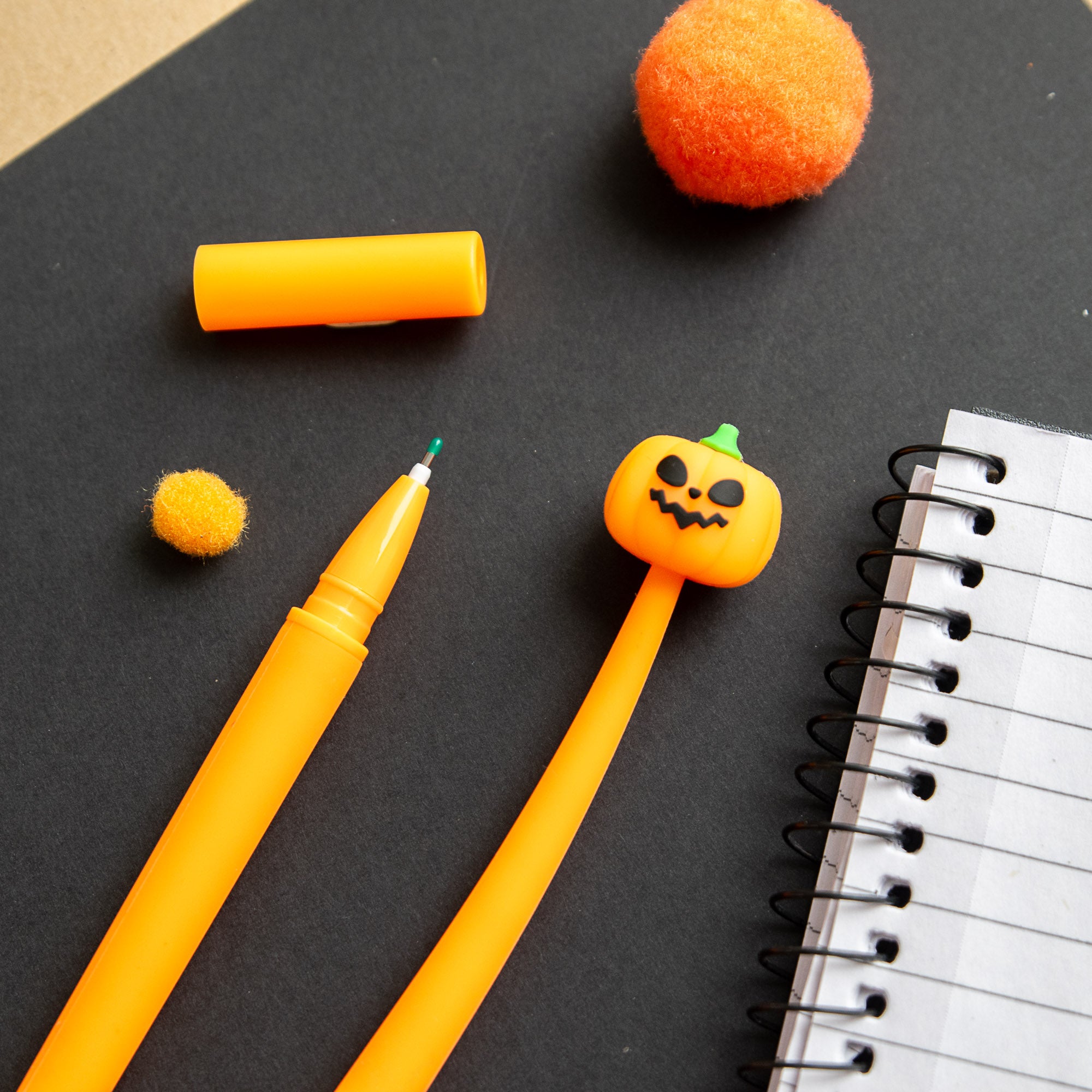 Schüttelstift – Halloween-Kürbis