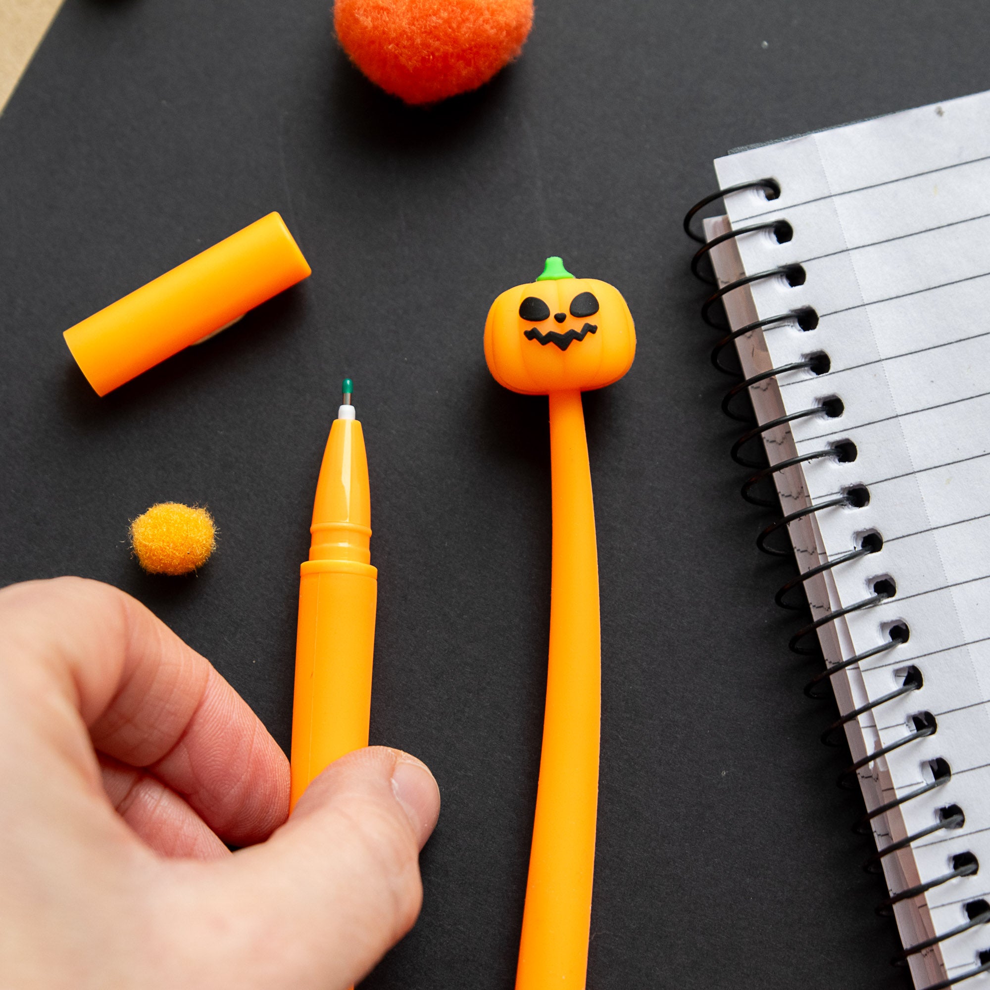 Schüttelstift – Halloween-Kürbis