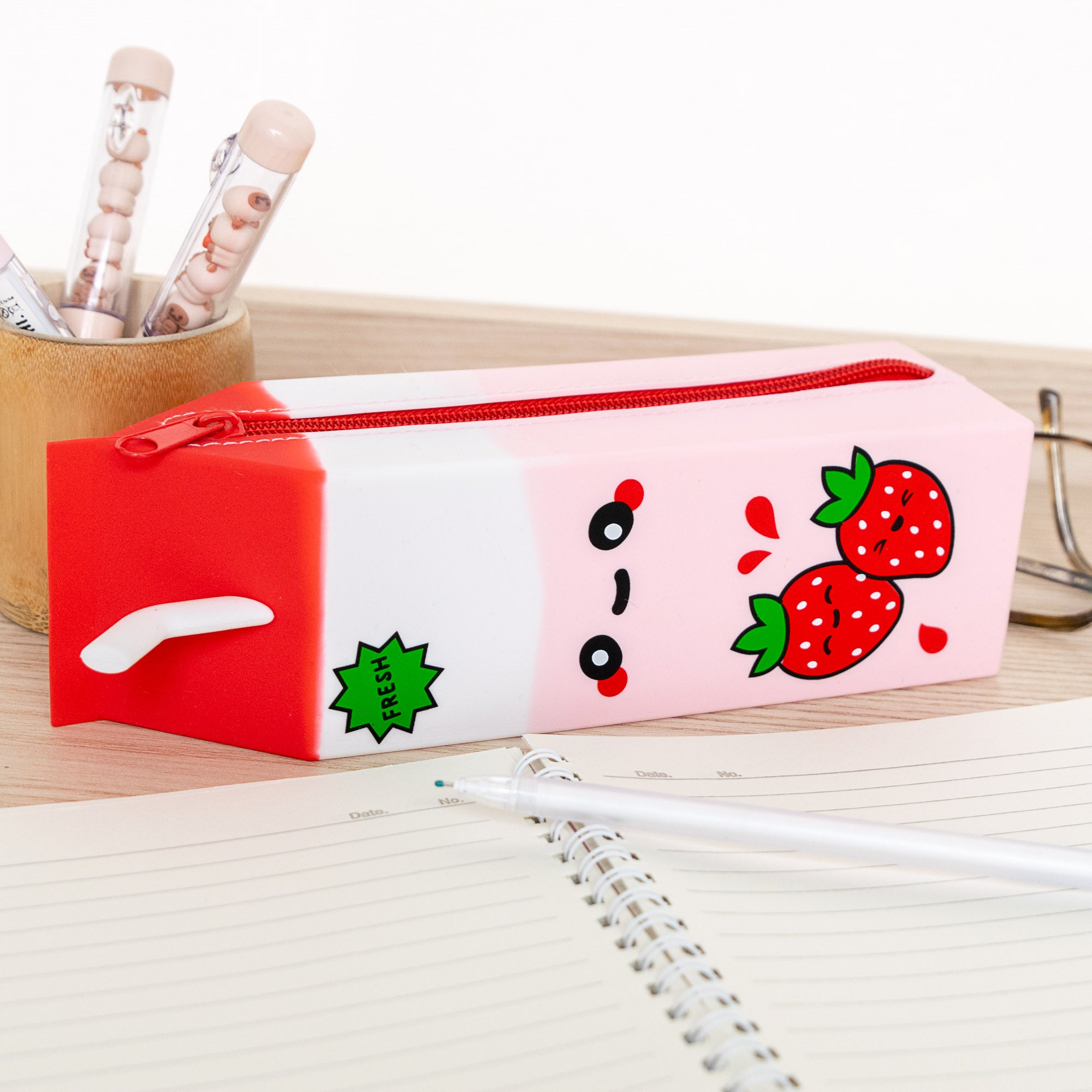 Trousse Silicone Brique de lait à la fraise