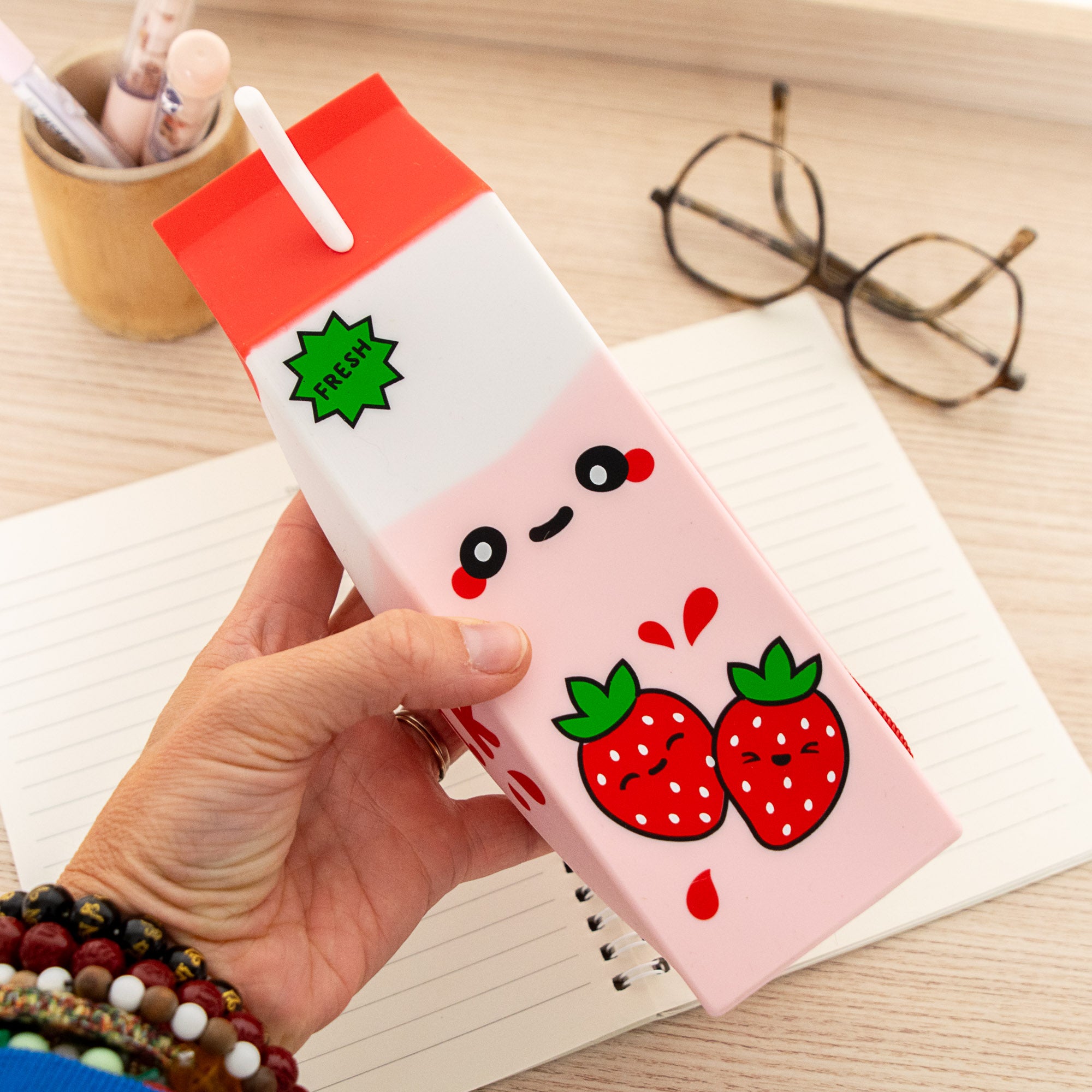 Trousse Silicone Brique de lait à la fraise