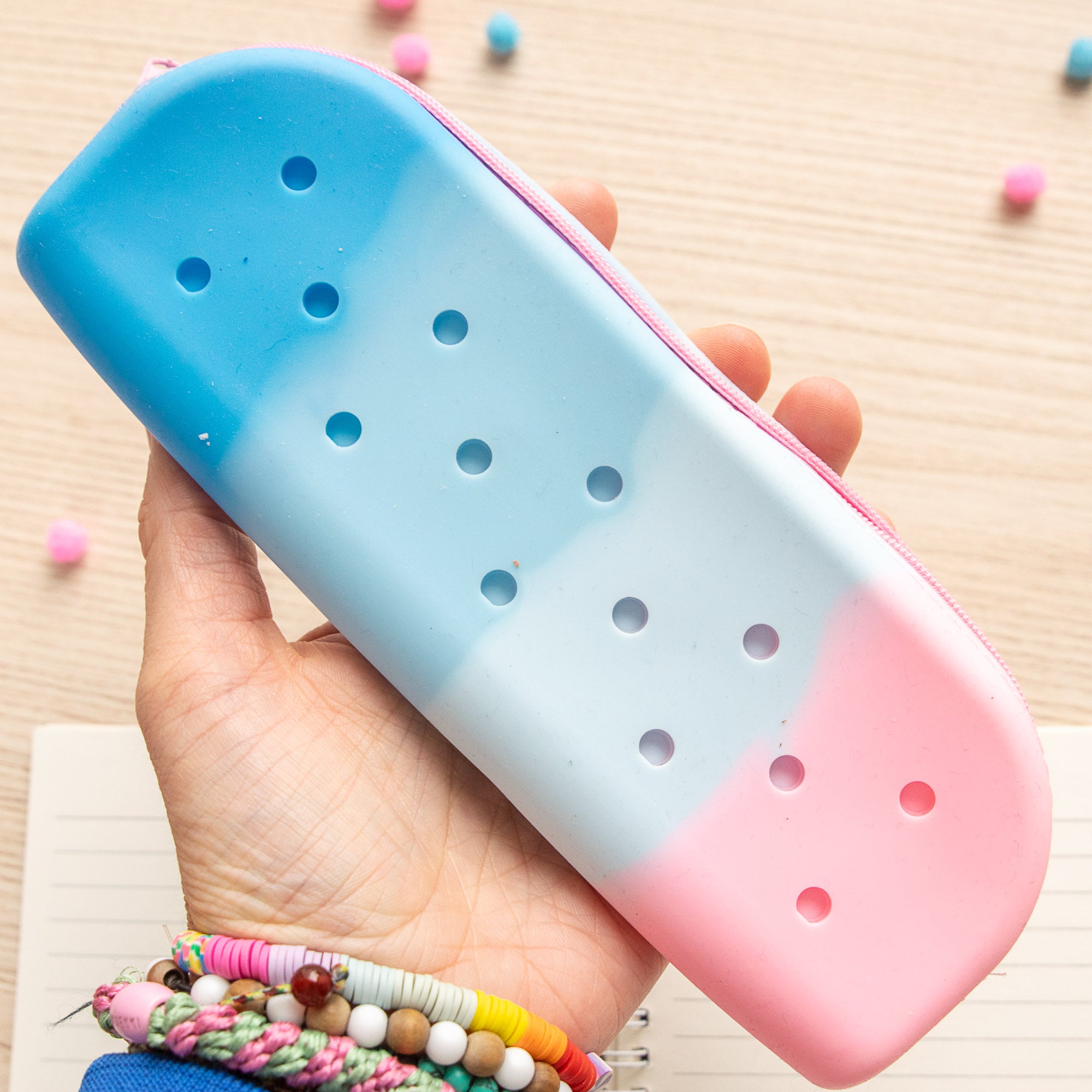Trousse Fine en Silicone avec Charms